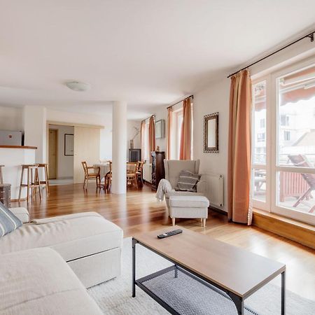 Bright And Spacious Penthouse W/ Terrace & Parking Budapest Eksteriør billede