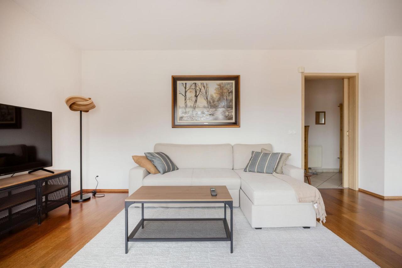 Bright And Spacious Penthouse W/ Terrace & Parking Budapest Eksteriør billede