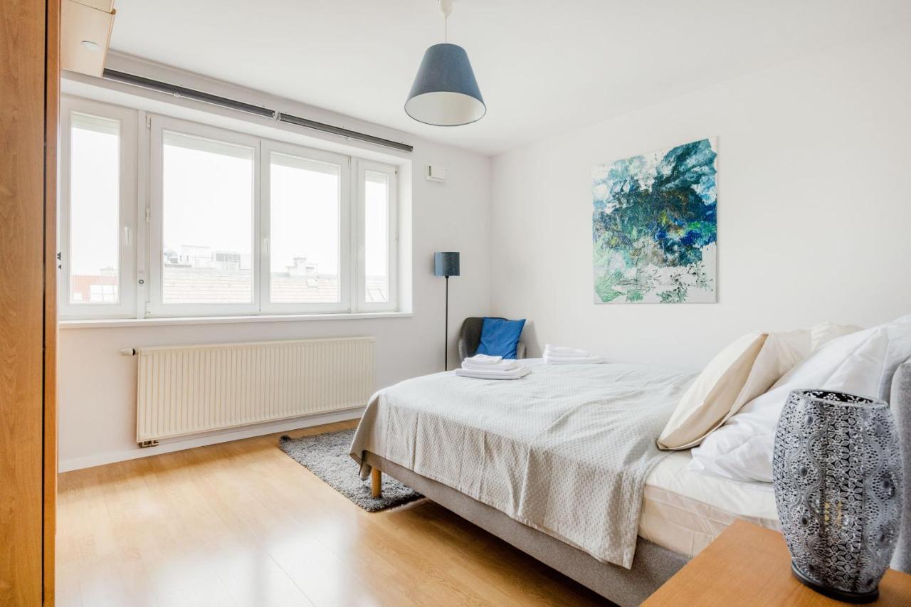Bright And Spacious Penthouse W/ Terrace & Parking Budapest Eksteriør billede